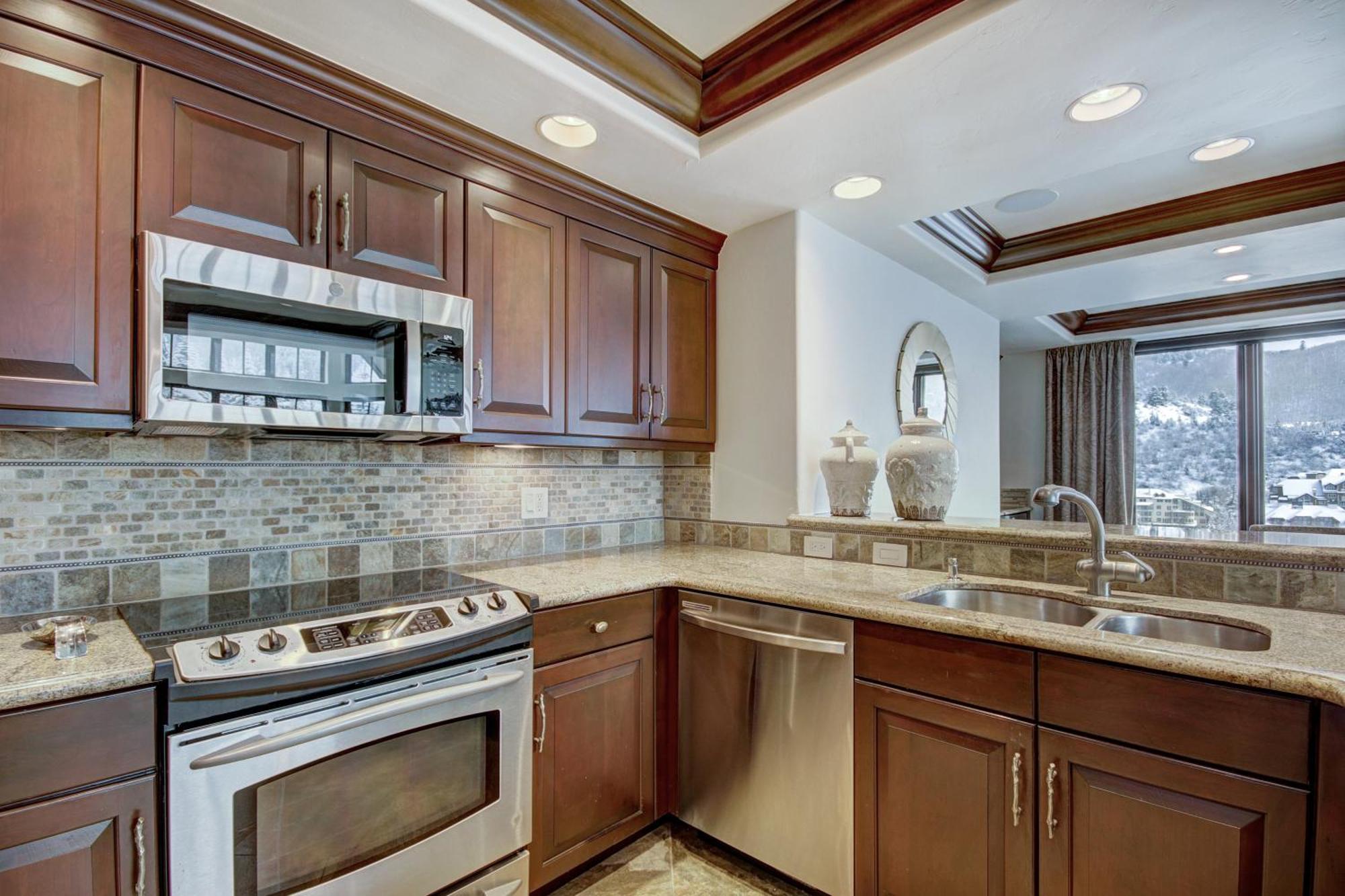 Luxury Ski-In 3 Bedroom Penthouse Inside Pines Lodge, Sleeps 10! Condo Бивер-Крик Экстерьер фото